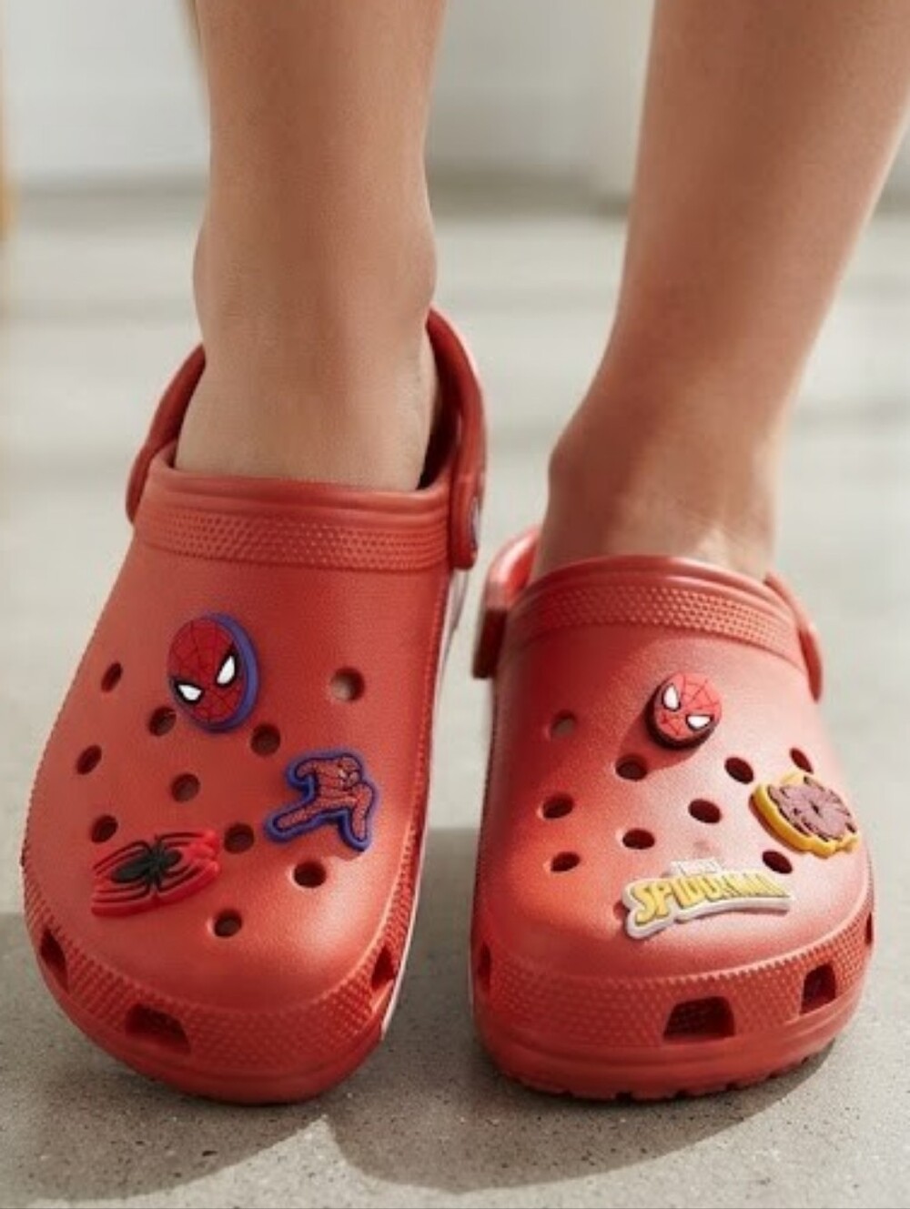 Crocs Men Red Spiderman charms Size  9